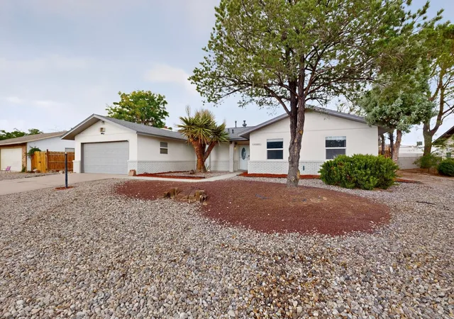 Photo 3 of Sale Pending at 4005 Torrey Pines Rd Se, Rio Rancho, NM 87124 | MLS# 1109629 | Listing updated on 2026-09-15