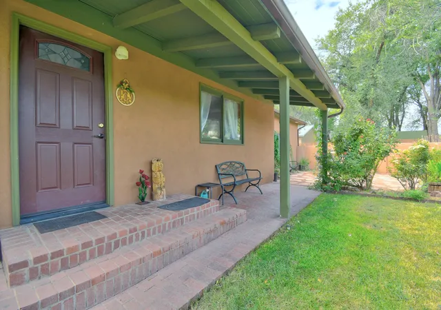 Photo 3 of Single family home for sale at 635 Esperanza Dr, Bosque Farms, NM 87068 | MLS# 1109693 | Listing updated on 2026-09-10