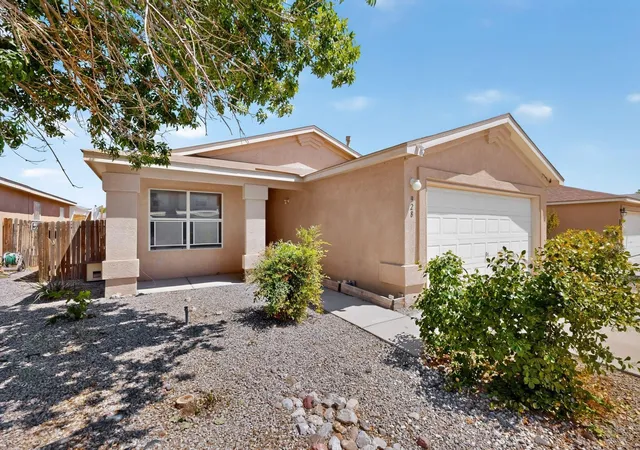 Photo 1 of Sale Pending at 928 Tanager Dr Sw, Albuquerque, NM 87121 | MLS# 1109702 | Listing updated on 2026-09-07