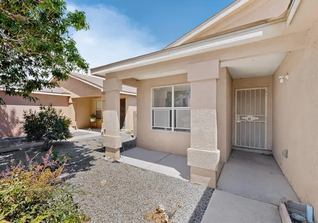 Photo 3 of Sale Pending at 928 Tanager Dr Sw, Albuquerque, NM 87121 | MLS# 1109702 | Listing updated on 2026-09-07