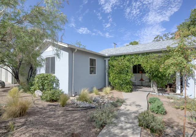 Photo 2 of Sale Pending at 329 Montclaire Dr Ne, Albuquerque, NM 87108 | MLS# 1109719 | Listing updated on 2026-09-11