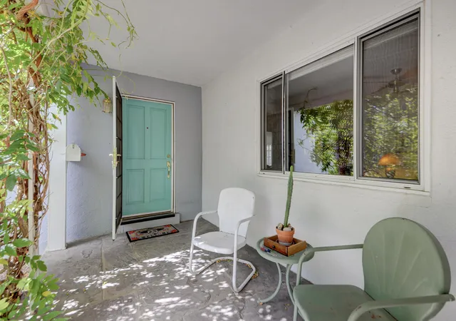 Photo 4 of Sale Pending at 329 Montclaire Dr Ne, Albuquerque, NM 87108 | MLS# 1109719 | Listing updated on 2026-09-11