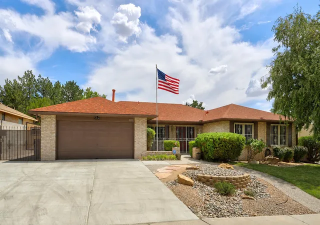 Photo 1 of Single family home for sale at 8800 Caminito Dr Ne, Albuquerque, NM 87111 | MLS# 1109720 | Listing updated on 2026-09-10