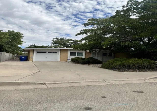 Photo 3 of Single family home for sale at 6021 Lejano Ave Ne, Albuquerque, NM 87109 | MLS# 1109737 | Listing updated on 2026-09-07