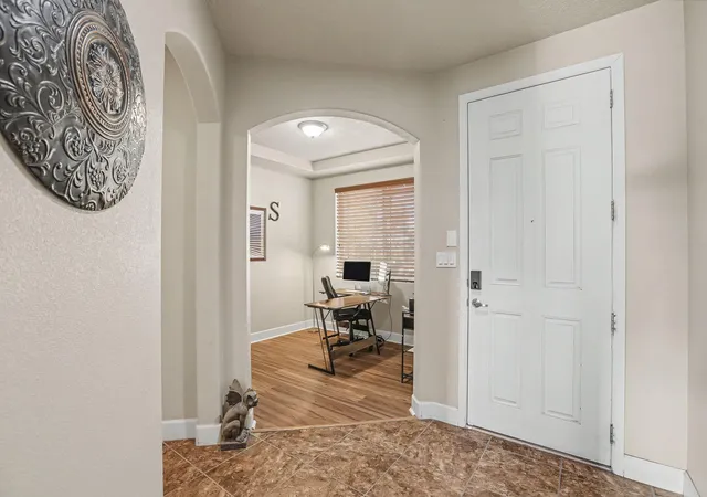Photo 3 of Sale Pending at 7063 Wrangell Loop Ne, Rio Rancho, NM 87144 | MLS# 1109747 | Listing updated on 2026-09-20