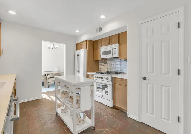 Photo 3 of Sale Pending at 4941 Marna Lynn Ave Nw, Albuquerque, NM 87114 | MLS# 1109723 | Listing updated on 2026-08-31