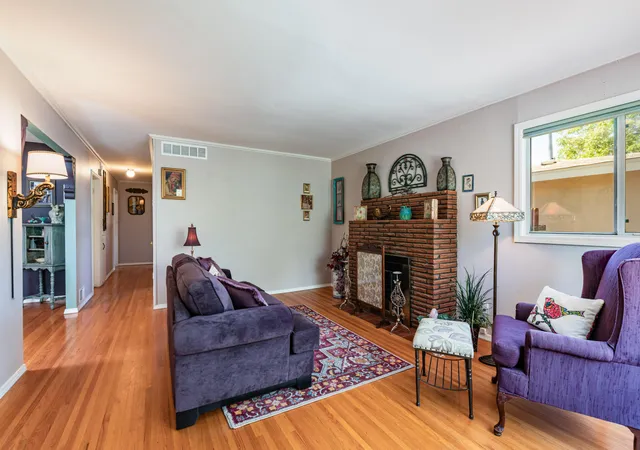 Photo 3 of Sale Pending at 5604 Arvilla Ave Ne, Albuquerque, NM 87110 | MLS# 1109761 | Listing updated on 2026-09-01
