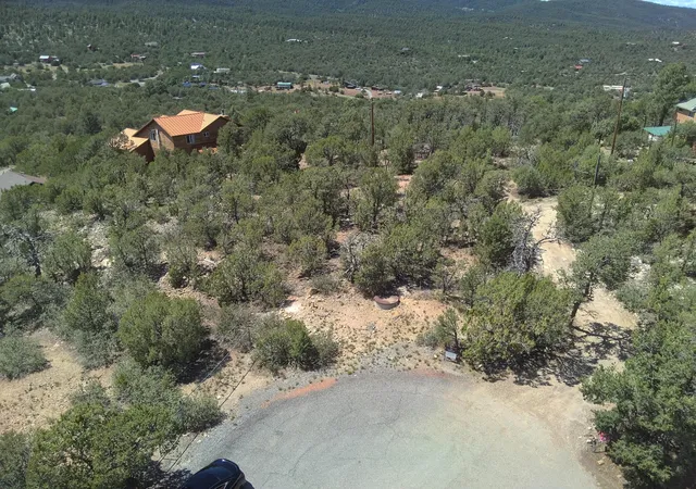 Photo 3 of Sale Pending at 5 Mulberry Loop, Cedar Crest, NM 87008 | MLS# 1109786 | Listing updated on 2026-08-31