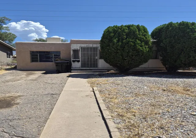 Photo 1 of Sale Pending at 808 Ortiz Dr Ne, Albuquerque, NM 87108 | MLS# 1109814 | Listing updated on 2026-09-02