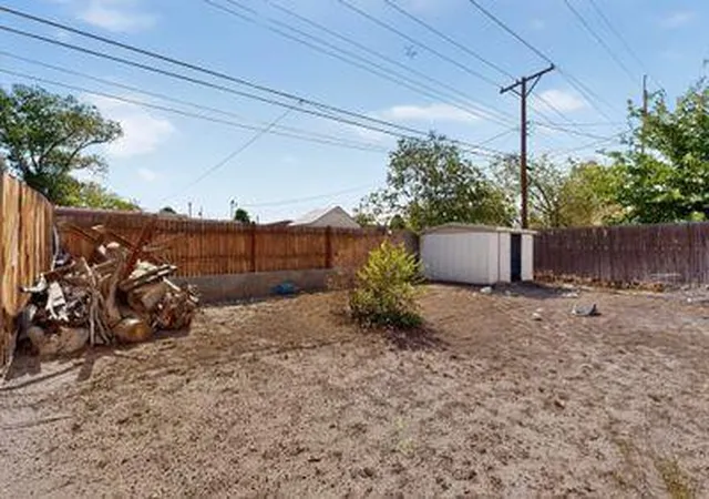 Photo 2 of Sale Pending at 808 Ortiz Dr Ne, Albuquerque, NM 87108 | MLS# 1109814 | Listing updated on 2026-09-02