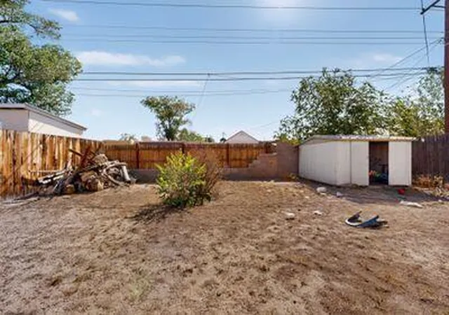 Photo 3 of Sale Pending at 808 Ortiz Dr Ne, Albuquerque, NM 87108 | MLS# 1109814 | Listing updated on 2026-09-02