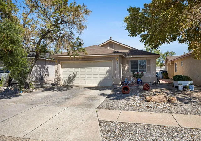 Photo 1 of Sale Pending at 8305 Vista Estrella Ln Sw, Albuquerque, NM 87121 | MLS# 1109815 | Listing updated on 2026-09-02