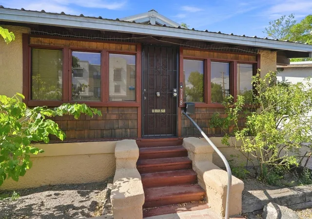 Photo 3 of Single family home for sale at 718 Coal Ave Sw, Albuquerque, NM 87102 | MLS# 1109811 | Listing updated on 2026-09-03