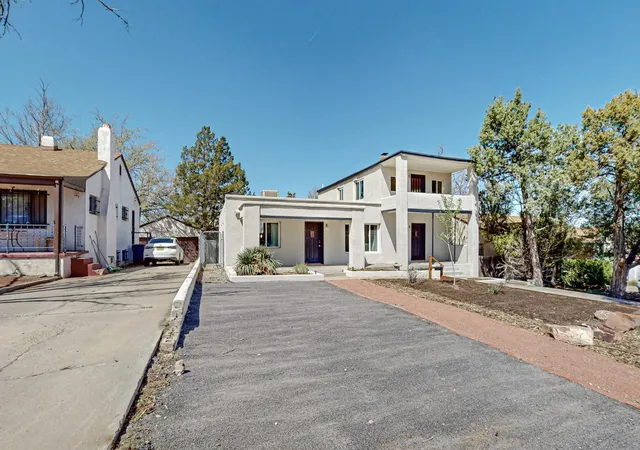 Photo 2 of Single family home for sale at 211 Amherst Dr Se, Albuquerque, NM 87106 | MLS# 1109837 | Listing updated on 2026-09-05