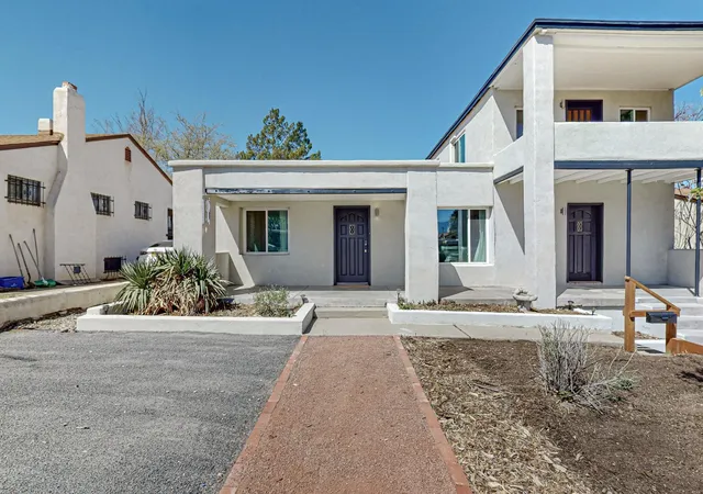 Photo 3 of Single family home for sale at 211 Amherst Dr Se, Albuquerque, NM 87106 | MLS# 1109837 | Listing updated on 2026-09-05