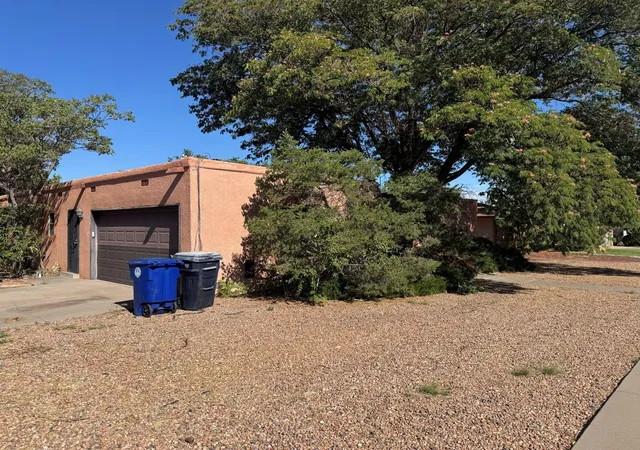 Photo 3 of Sale Pending at 2705 La Charles Dr Ne, Albuquerque, NM 87112 | MLS# 1109855 | Listing updated on 2026-08-30