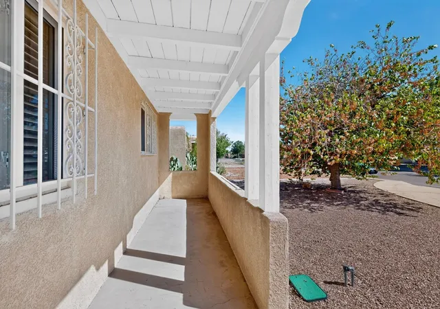 Photo 3 of Sale Pending at 825 Dakota St Se, Albuquerque, NM 87108 | MLS# 1109857 | Listing updated on 2026-09-09