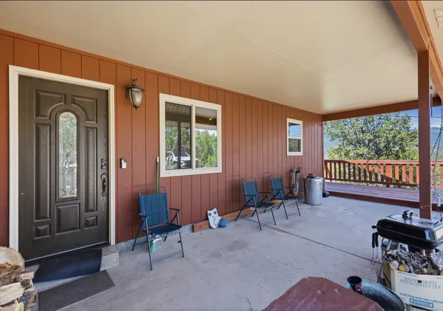 Photo 3 of Single family home for sale at 17 Tejon Dr, Tijeras, NM 87059 | MLS# 1109809 | Listing updated on 2026-09-03