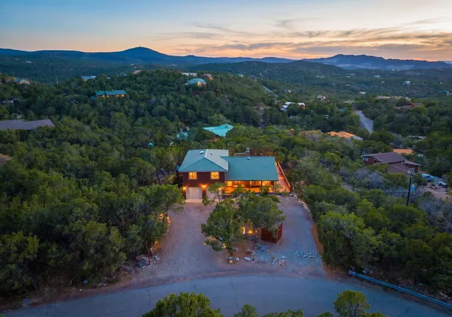 Photo 4 of Single family home for sale at 17 Tejon Dr, Tijeras, NM 87059 | MLS# 1109809 | Listing updated on 2026-09-03