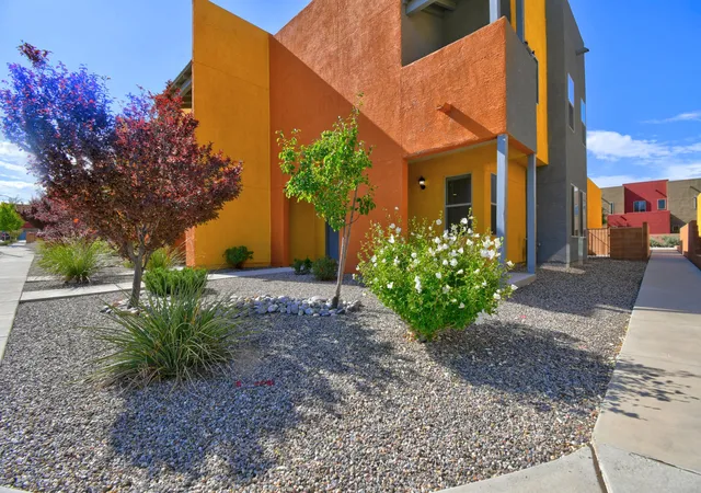 Photo 2 of Sale Pending at 11828 Cicada Rd Se, Albuquerque, NM 87123 | MLS# 1109904 | Listing updated on 2026-09-27