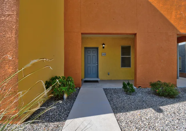 Photo 3 of Sale Pending at 11828 Cicada Rd Se, Albuquerque, NM 87123 | MLS# 1109904 | Listing updated on 2026-09-27