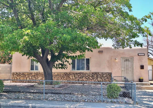 Photo 1 of Single family home for sale at 2829 Sierra Dr Ne, Albuquerque, NM 87110 | MLS# 1109836 | Listing updated on 2026-09-11