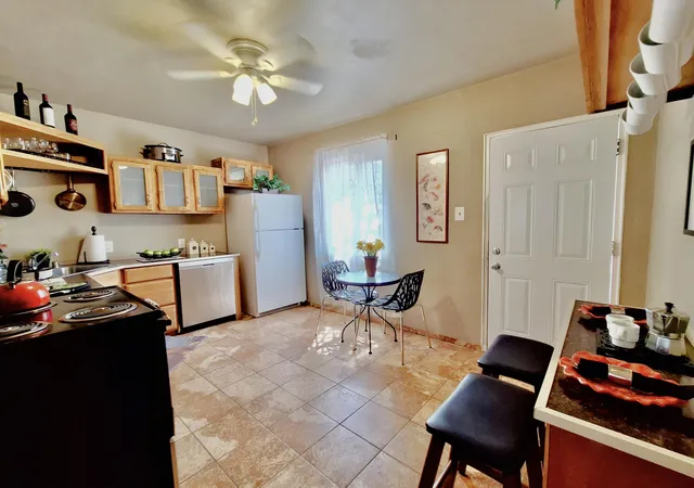 Photo 3 of Single family home for sale at 2829 Sierra Dr Ne, Albuquerque, NM 87110 | MLS# 1109836 | Listing updated on 2026-09-11