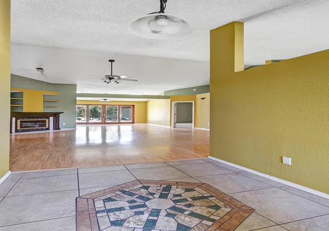 Photo 2 of Sale Pending at 5305 Tamariz Dr Nw, Albuquerque, NM 87120 | MLS# 1109933 | Listing updated on 2026-08-31