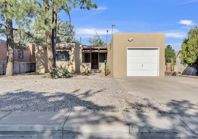 Photo 3 of Sale Pending at 705 Dallas St Ne, Albuquerque, NM 87108 | MLS# 1109899 | Listing updated on 2026-08-30