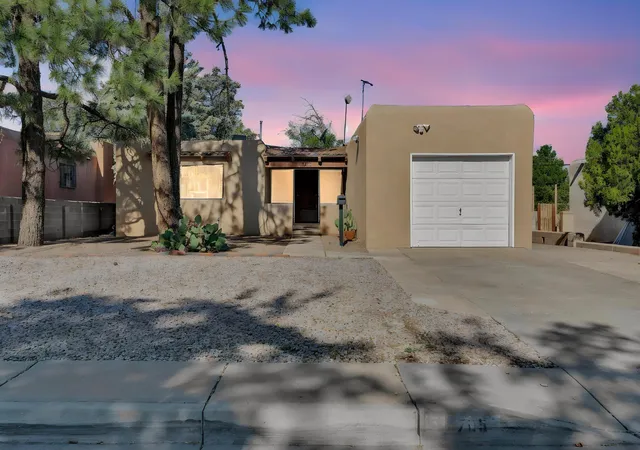 Photo 3 of Sale Pending at 705 Dallas St Ne, Albuquerque, NM 87108 | MLS# 1109899 | Listing updated on 2026-08-30