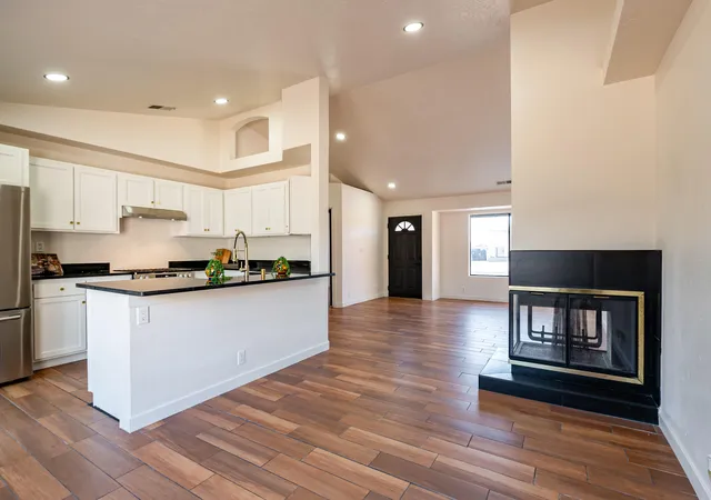 Photo 2 of Sale Pending at 9501 Sunspot Rd Sw, Albuquerque, NM 87121 | MLS# 1109930 | Listing updated on 2026-09-10