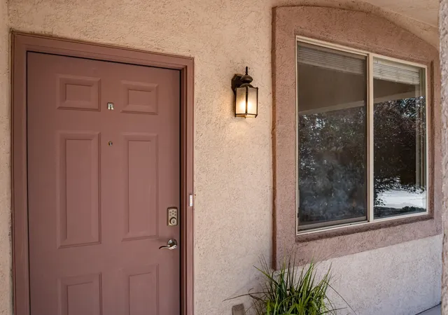 Photo 3 of Sale Pending at 1021 Toscana Dr Se, Rio Rancho, NM 87124 | MLS# 1109992 | Listing updated on 2026-09-29