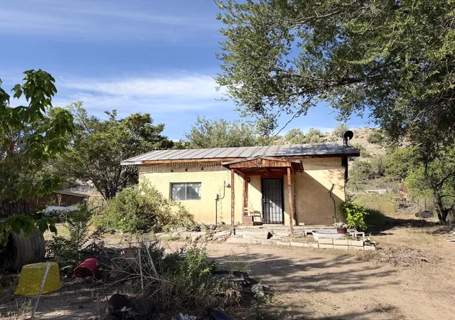 Photo 1 of Single family home for sale at 135 County Road 135, Hernandez, NM 87537 | MLS# 1110024 | Listing updated on 2026-09-13