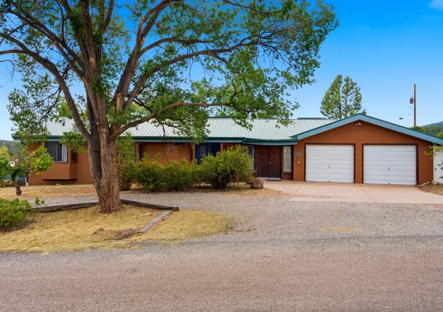Photo 1 of Sale Pending at 29 Corte De Canoncito, Cedar Crest, NM 87008 | MLS# 1110038 | Listing updated on 2026-09-02