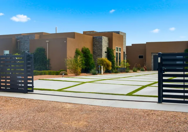 Photo 4 of Single family home for sale at 95 Todos Juntos Rd, Corrales, NM 87048 | MLS# 1110044 | Listing updated on 2026-09-14
