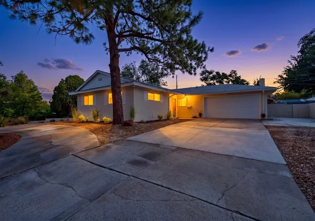 Photo 2 of Sale Pending at 3536 Colorado St Ne, Albuquerque, NM 87110 | MLS# 1110045 | Listing updated on 2026-08-31