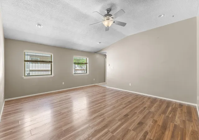 Photo 4 of Sale Pending at 5752 Pinon Flats Rd Nw, Albuquerque, NM 87114 | MLS# 1110092 | Listing updated on 2026-09-13