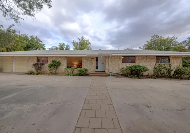 Photo 2 of Single family home for sale at 3804 La Hacienda Dr Ne, Albuquerque, NM 87110 | MLS# 1110124 | Listing updated on 2026-09-11