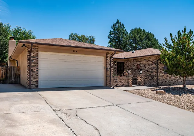 Photo 2 of Single family home for sale at 1604 Monte Largo Dr Ne, Albuquerque, NM 87112 | MLS# 1110139 | Listing updated on 2026-09-03