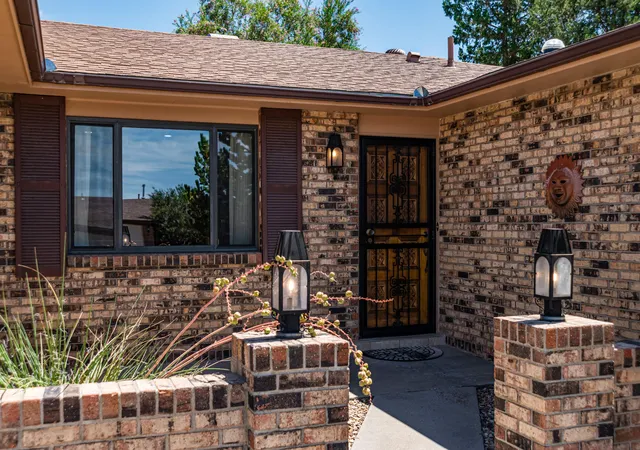 Photo 3 of Single family home for sale at 1604 Monte Largo Dr Ne, Albuquerque, NM 87112 | MLS# 1110139 | Listing updated on 2026-09-03