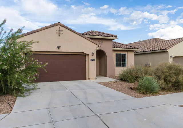 Photo 3 of Single family home for sale at 2931 Kings Cyn Loop Ne, Rio Rancho, NM 87144 | MLS# 1110142 | Listing updated on 2026-09-10