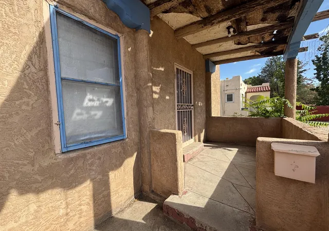 Photo 3 of Single family home for sale at 440 Amherst Dr NE, Albuquerque, NM 87106 | MLS# 1110176 | Listing updated on 2026-09-01