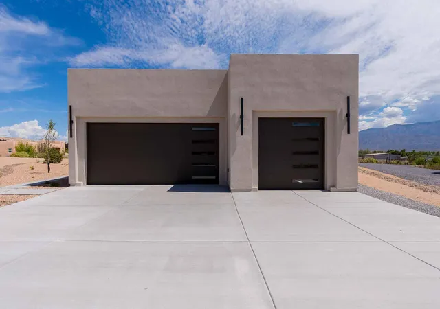 Photo 3 of Single family home for sale at 50 Calle Verde, Corrales, NM 87048 | MLS# 1110180 | Listing updated on 2026-09-27