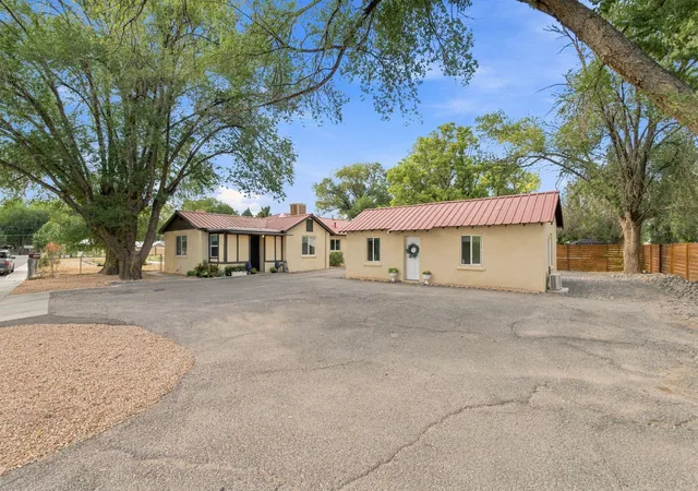 Photo 2 of Single family home for sale at 2929 Floral Rd Nw, Albuquerque, NM 87104 | MLS# 1110143 | Listing updated on 2026-09-03