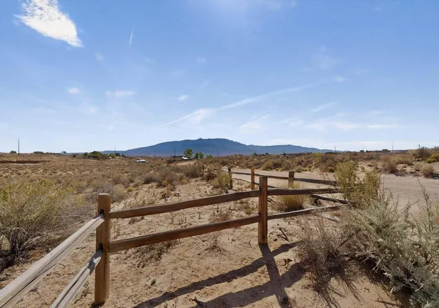 Photo 3 of Sale Pending at 4521 Huron Dr, Rio Rancho, NM 87144 | MLS# 1110193 | Listing updated on 2026-09-03