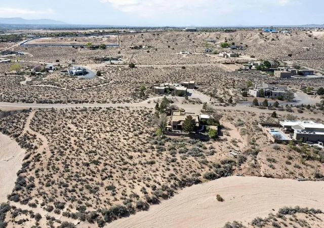 Photo 4 of Sale Pending at 4521 Huron Dr, Rio Rancho, NM 87144 | MLS# 1110193 | Listing updated on 2026-09-03