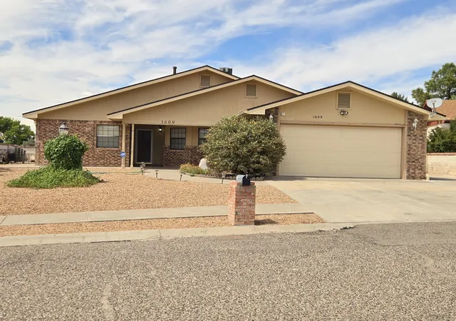 Photo 1 of Single family home for sale at 1609 Tommy Armour Ct, Rio Communities, NM 87002 | MLS# 1110226 | Listing updated on 2026-09-08