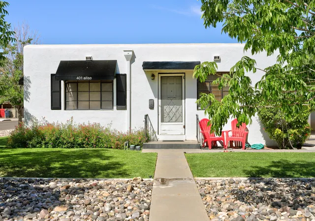 Photo 2 of Multi family home for sale at 401 Aliso Dr Ne, Albuquerque, NM 87108 | MLS# 1110232 | Listing updated on 2026-09-02