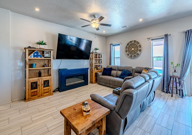 Photo 4 of Single family home for sale at 5900 Lilac Pl NE, Rio Rancho, NM 87144 | MLS# 1110233 | Listing updated on 2026-09-18