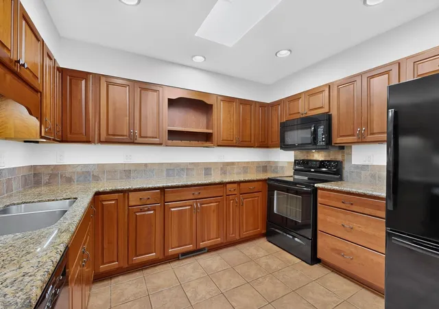 Photo 3 of Townhouse for sale at 2 Sandia Trl, Corrales, NM 87048 | MLS# 1110253 | Listing updated on 2026-09-08